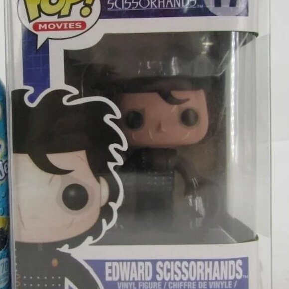 Funko POP! Movies  (#17)  EDWARD SCISSORHANDS VINYL FIGURE In a Protective Case - Picture 4 of 5